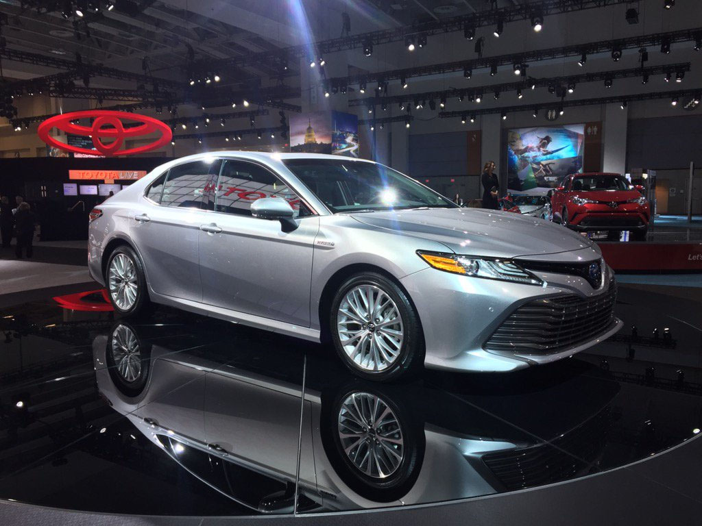 The new 2018 Toyota Camry -- this one is a hybrid. (WTOP/John Aaron)