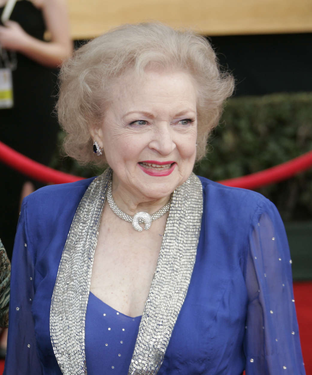Betty White arrives at the 13th Annual Screen Actors Guild Awards on Sunday, Jan. 28, 2007, in Los Angeles. (AP Photo/Reed Saxon)