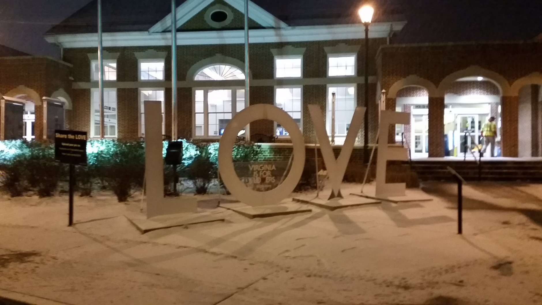 At a rest stop on Interstate 95 in Fredericksburg, Va., on Saturday morning, WTOP Reporter Kathy Stewart tweeted that "folks may not be loving that forecasters predict up to a foot of snow in Southeastern VA." (WTOP/Kathy Stewart)