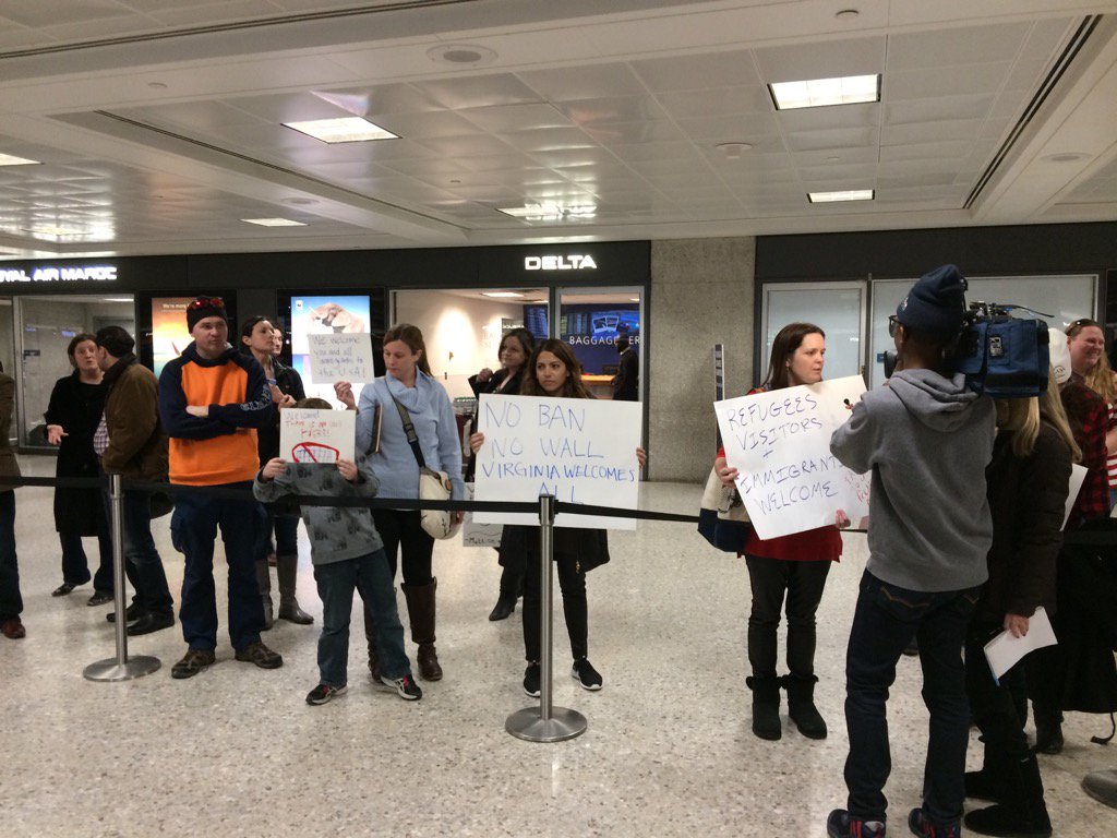 Photo of protesters at Dulles