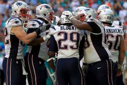 MIAMI GARDENS, FL - JANUARY 01:  LeGarrette Blount #29 of the New England Patriots celebrates a touchdown during a game against the Miami Dolphins at Hard Rock Stadium on January 1, 2017 in Miami Gardens, Florida.  (Photo by Mike Ehrmann/Getty Images)