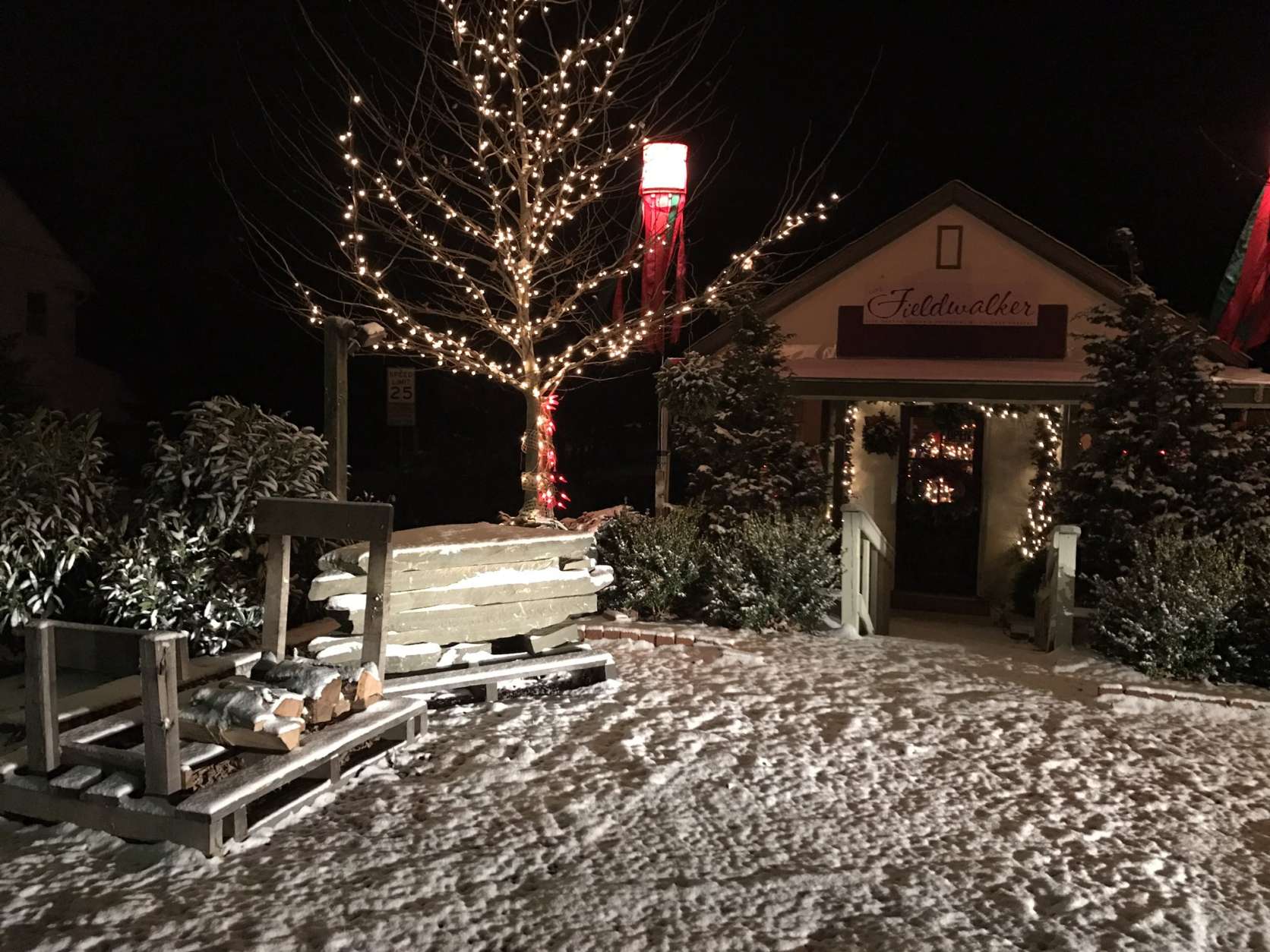 Picturesque snow on the Purcellville-Hamilton border, in Virginia. (WTOP/Neal Augenstein)