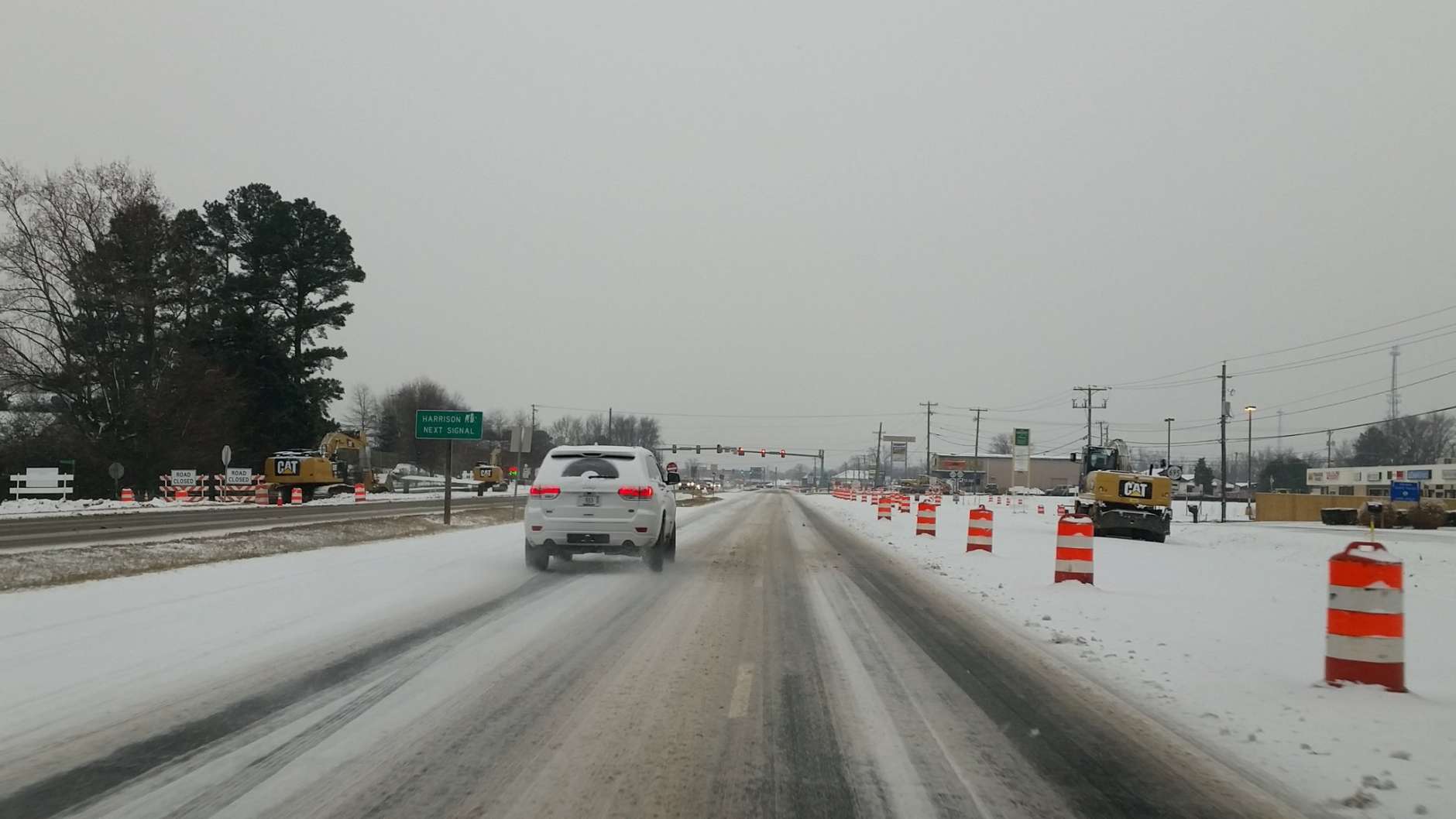 Roads were slippery further south on Route 1 in Spotsylvania on Saturday morning. (WTOP/Kathy Stewart)