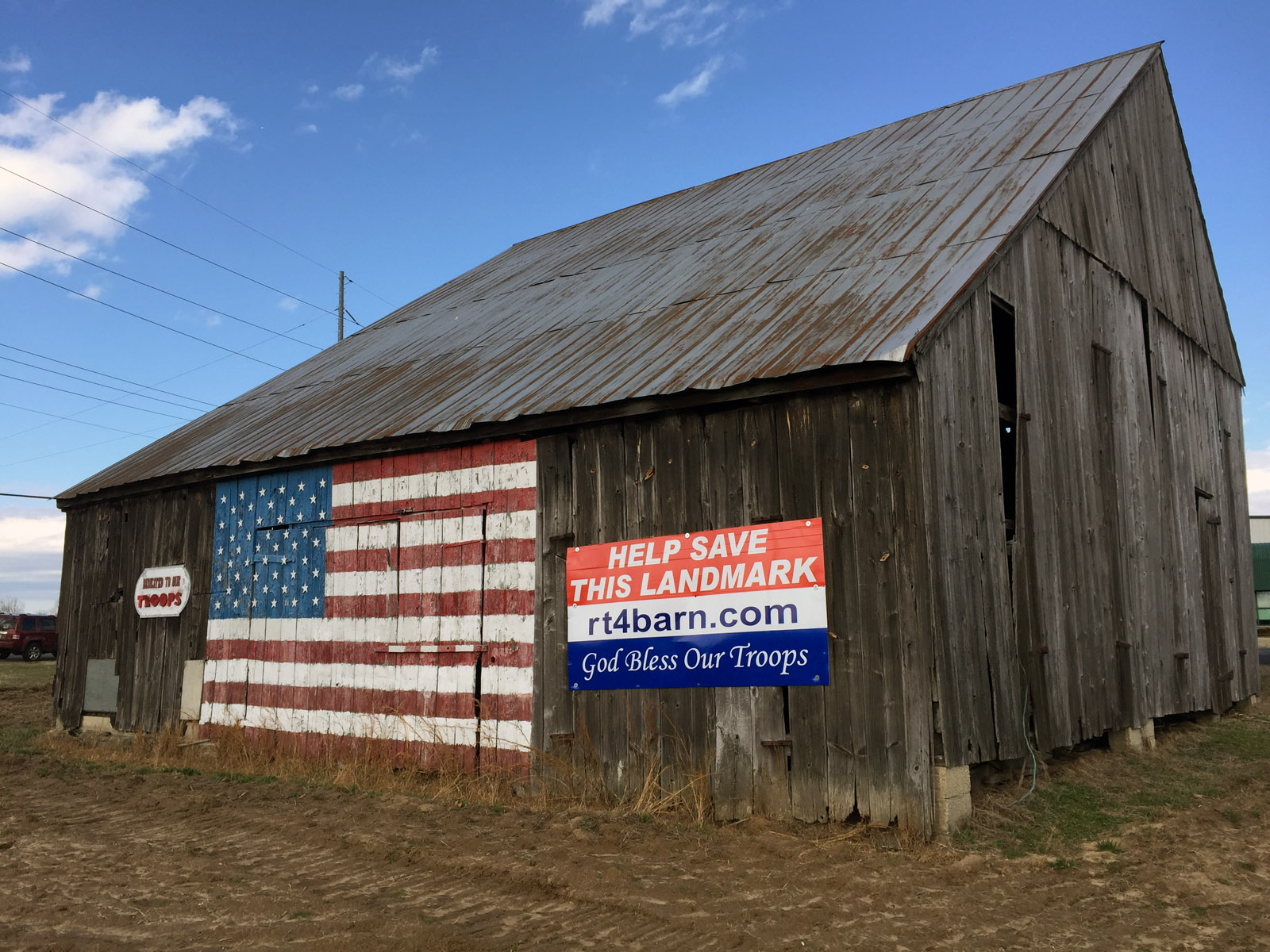 A fundraising drive is underway to raise $64,000 to move this barn to donated land across Route 4. The land it sits on now is slated for development. (WTOP/Michelle Basch)