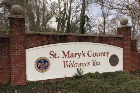St. Mary’s Co. horse and buggy collision seriously injures 2, kills horse