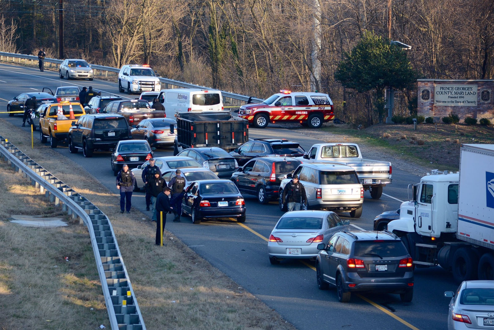 Prince George's Co. police investigate a shooting on Route 50 Thursday afternoon. (WTOP/Dave Dildine)