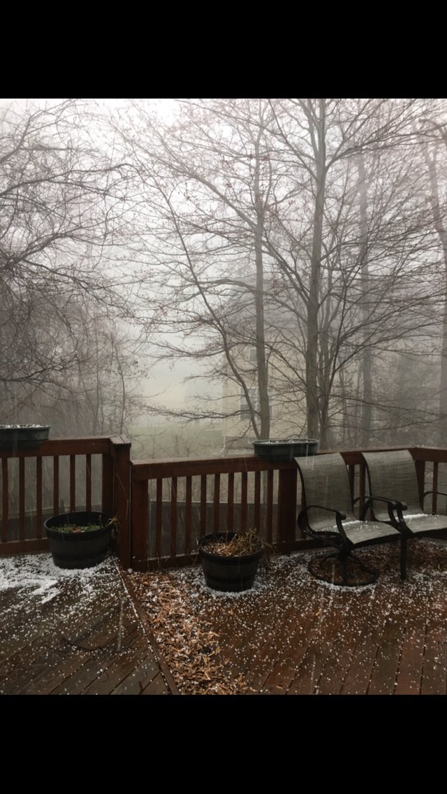View of the hailstorm in Waldorf, Maryland. (Courtesy @CammyRoss via Twitter)