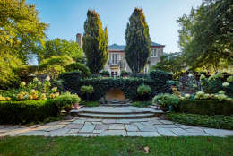 Picture of dupont mansion