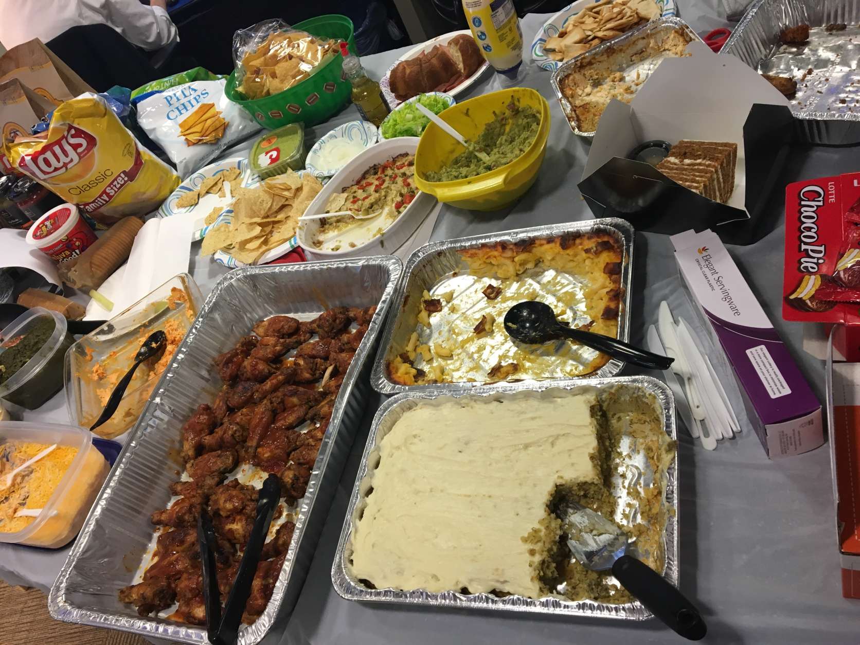 WTOP staffers feast the Friday before Superbowl 51. (WTOP/Hanna Choi)