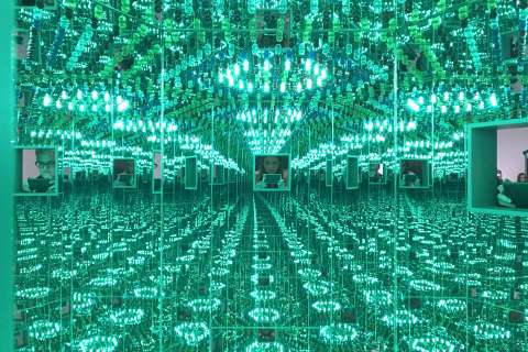 Hirshhorn expands hours, tickets to Infinity Mirrors exhibit