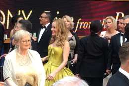 Leslie Mann arrives at the 89th annual Academy Awards on Feb. 26, 2017. 