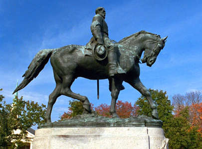 Council votes to remove Robert E. Lee statue from Va. park