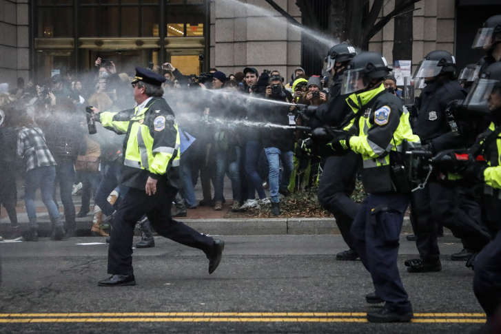 Arrests, pepper spray use during inauguration protests panned (Police ...