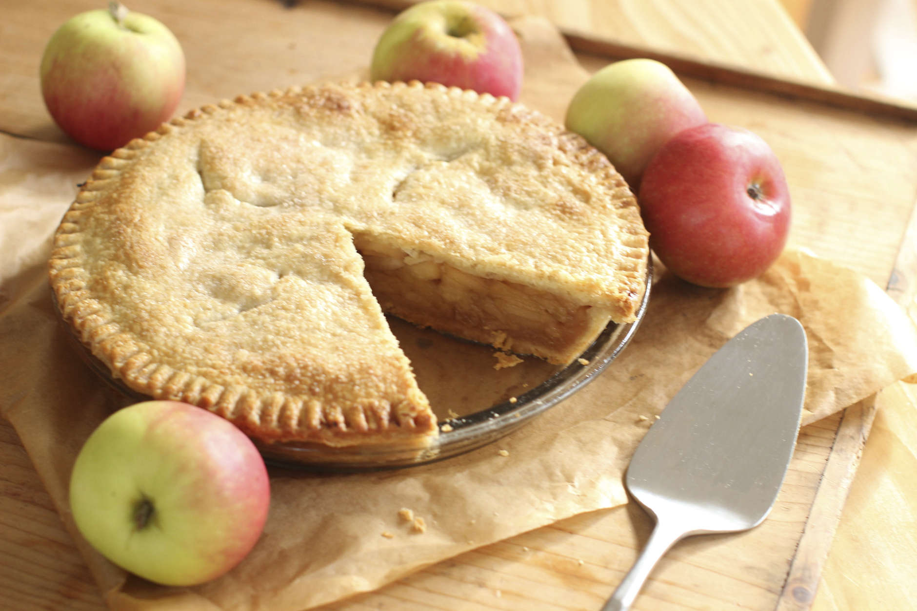 This Sept. 21, 2015 photo shows deep dish apple pie in Concord, NH. Apple pie ingredients are few and elemental: apples, of course, along with sugar, flavoring and pie crust. But choosing the right apples is a serious business. (AP Photo/Matthew Mead)