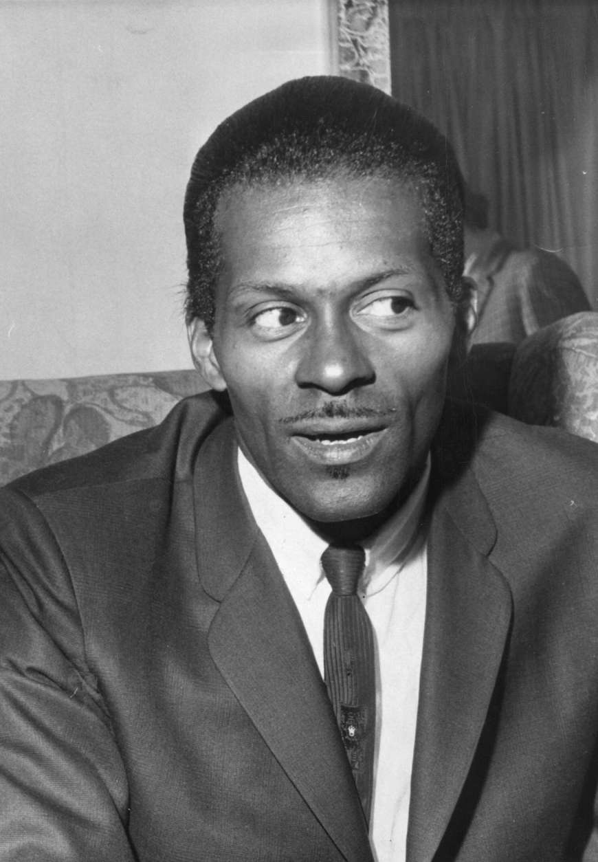 American rock 'n' roll singer, songwriter and guitarist Charles 'Chuck' Berry, one of the biggest influences on pre-Beatles pop.    (Photo by Evening Standard/Getty Images)