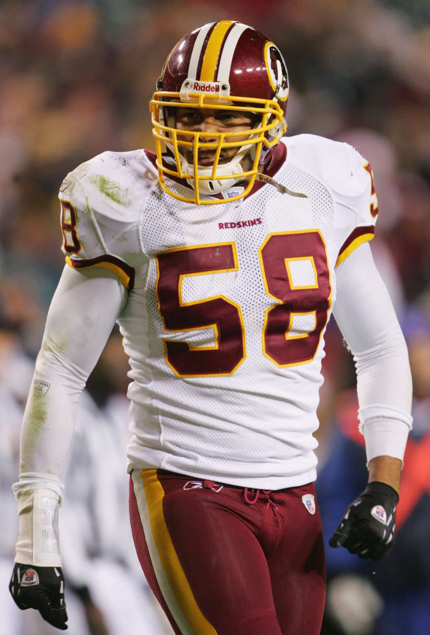 LANDOVER, MD - DECEMBER 12:  Linebacker Antonio Pierce #58 of the Washington Redskins is on the field during the game against the Philadelphia Eagles at Fed Ex Field on December 12, 2004 in Landover, Maryland.  The Eagles defeated the Redskins 17-14.  (Photo by Jamie Squire/Getty Images)