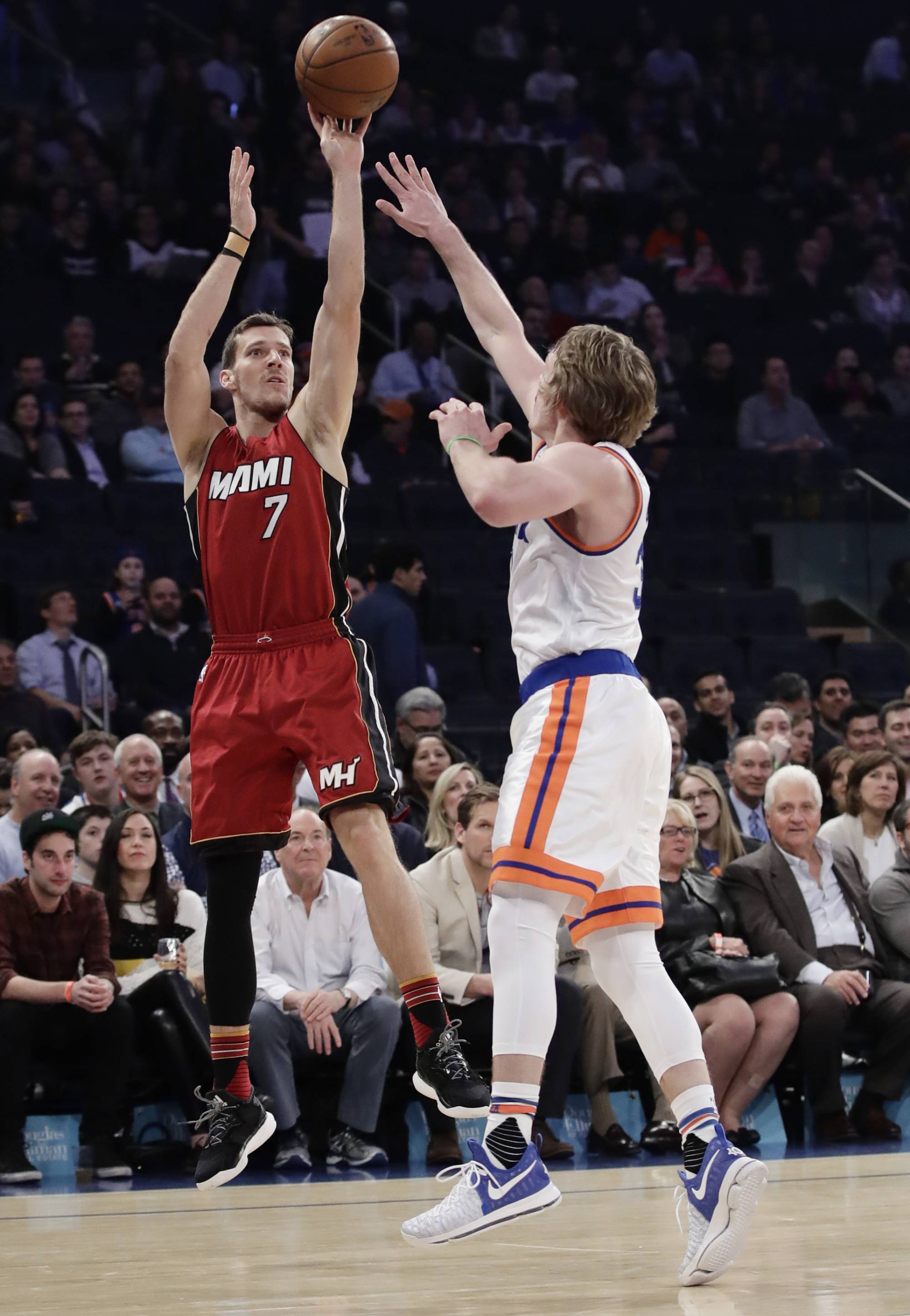 Dragic, Heat roll to 105-88 victory over Knicks