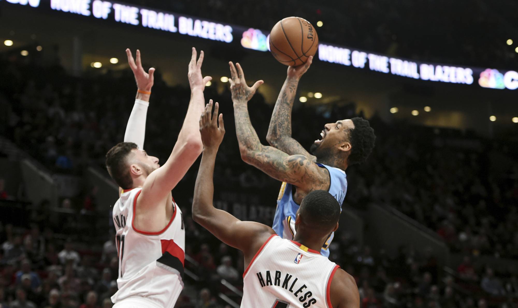 Blazers beat Nuggets to take 1-game lead for 8th seed