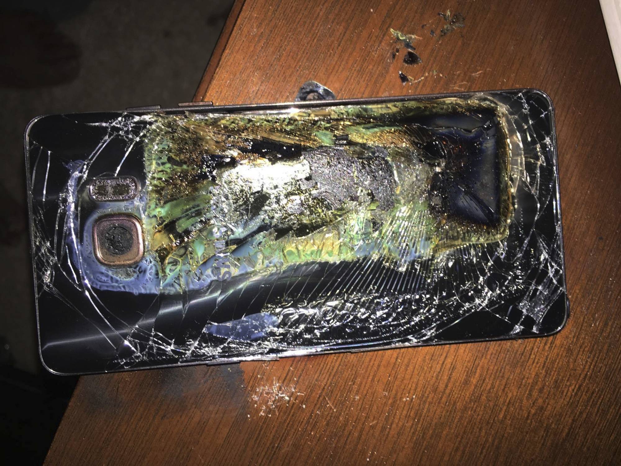 Samsung’s fire-prone Note 7 phone may return after recalls