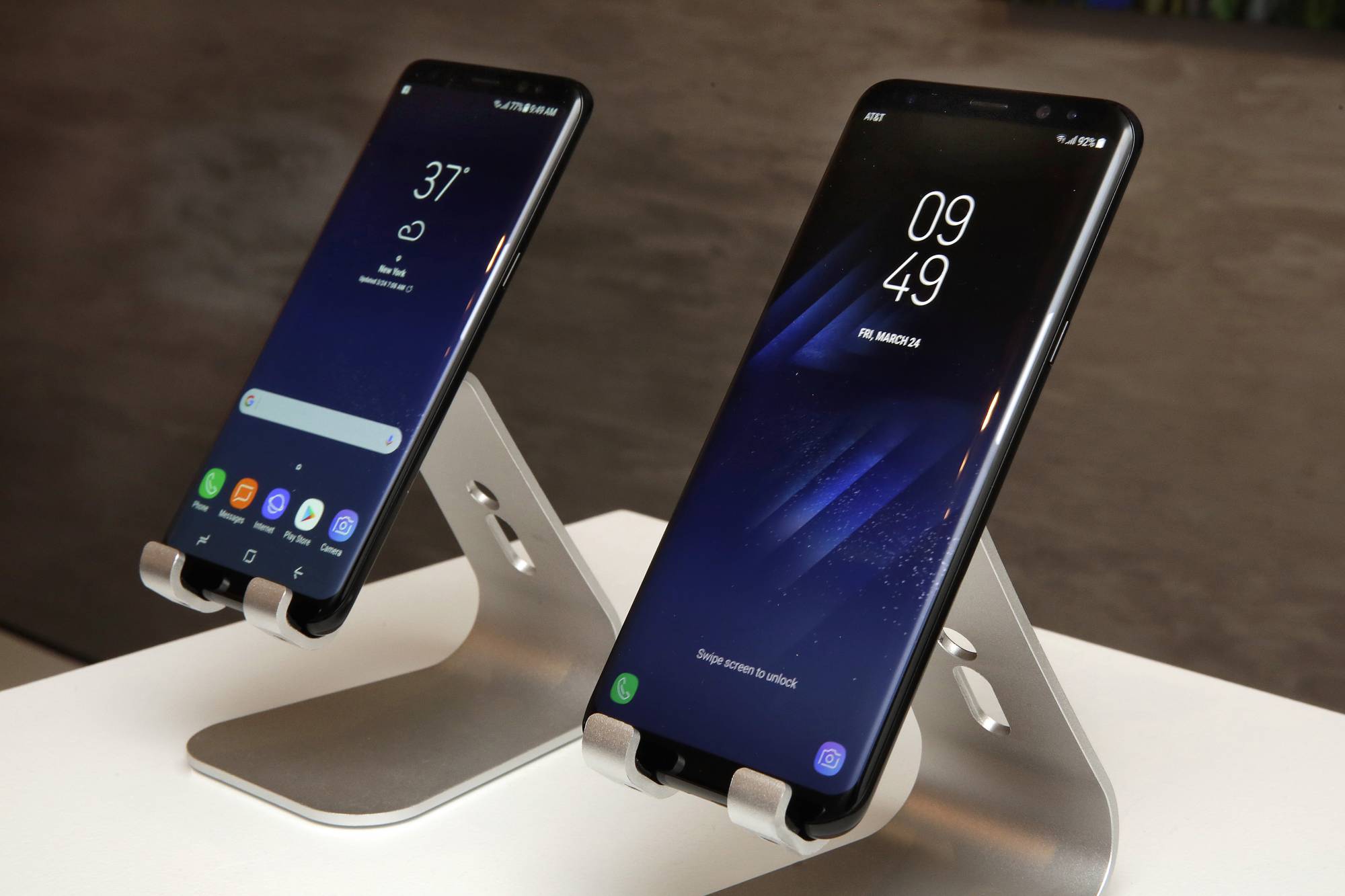 Samsung’s Galaxy S8 phone aims to dispel the Note 7 debacle