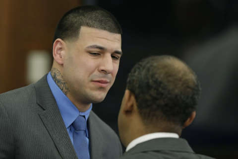 Aaron Hernandez, former Patriots star, hangs self in prison cell
