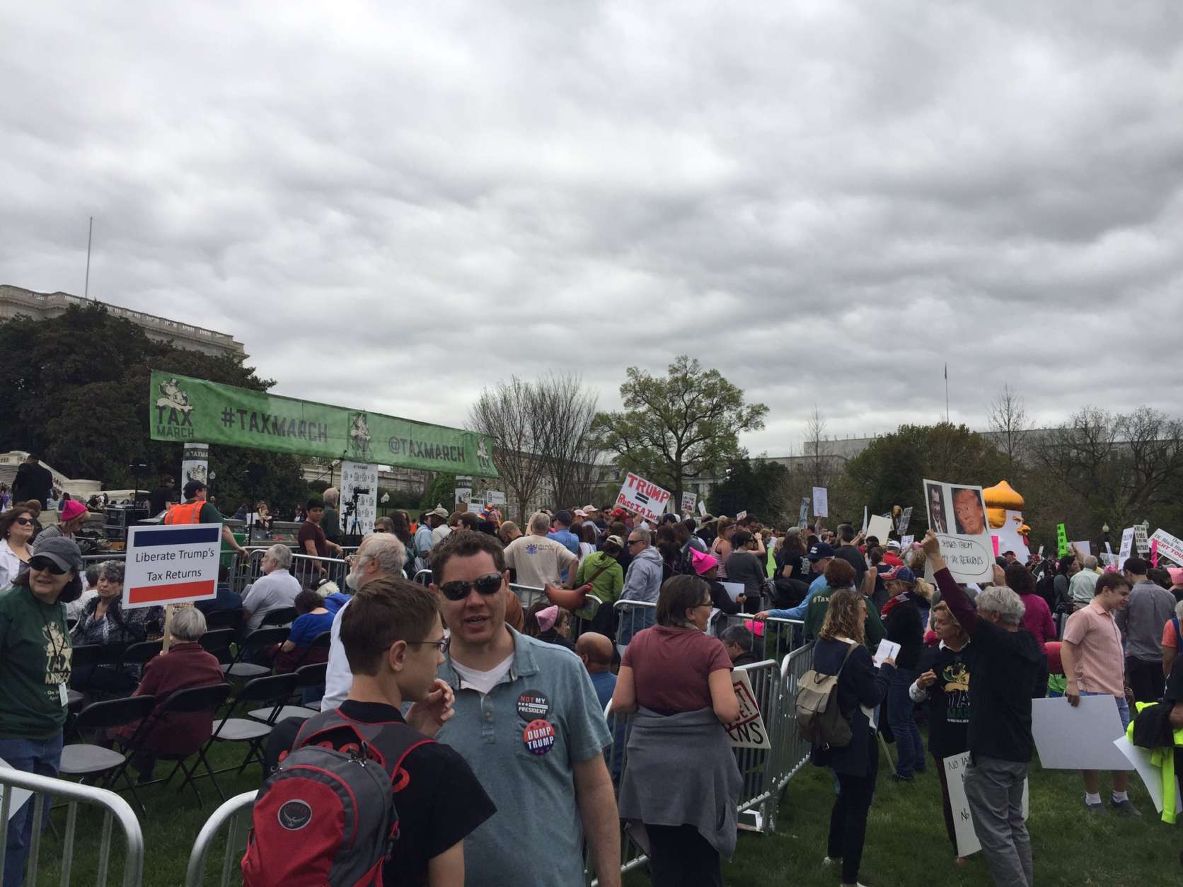 Thousands gathered on west lawn of the Capitol for  the Tax Day march. (WTOP/John Domen)