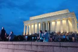 People filled into the Lincoln Memorial for an early Easter sunrise service in D.C. (WTOP/Dennis Foley)