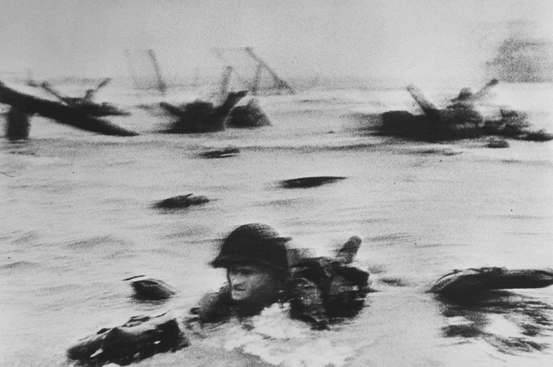 Robert Capa, [American troops landing on Omaha Beach, D-Day, Normandy, France], June 6th, 1944
©International Center of Photography/Magnum Photos