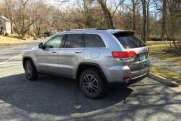 Car reviewer Mike Parris says the ride was very good in the 2017 Jeep Grand Cherokee, with most bumps being dealt with without upsetting the ride. He says the smaller 18-inch wheels help out on the drive. (WTOP/Mike Parris)