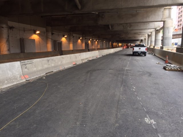 On Saturday, these concrete barriers will be moved to provide the new Massachusetts Avenue portal/ramp access to I-395 southbound. (WTOP/Kristi King)