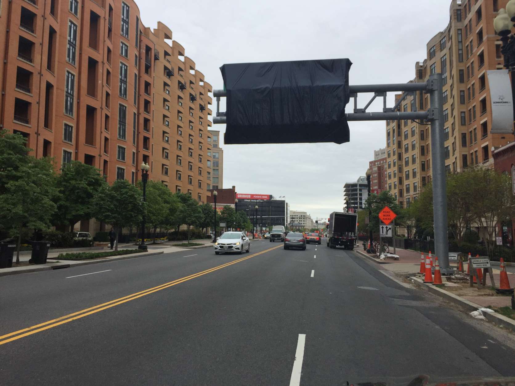When the new portal/ramp opens, traffic control officers and dynamic message boards will work to acclimate drivers to new traffic patterns. (WTOP/Kristi King)