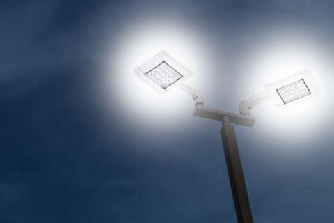 More LED streetlights to brighten DC, but some are wary