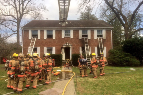 Fire at Bethesda country club displaces 10