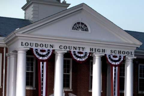 Loudoun Co. teacher sent revealing photos to 3 students, solicited sex