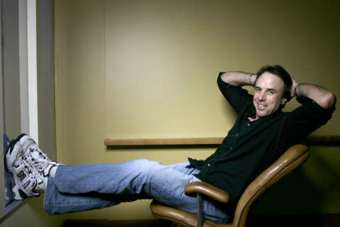‘Feel the flow’ as Kevin Nealon ‘pumps you up’ at the DC Comedy Loft this weekend