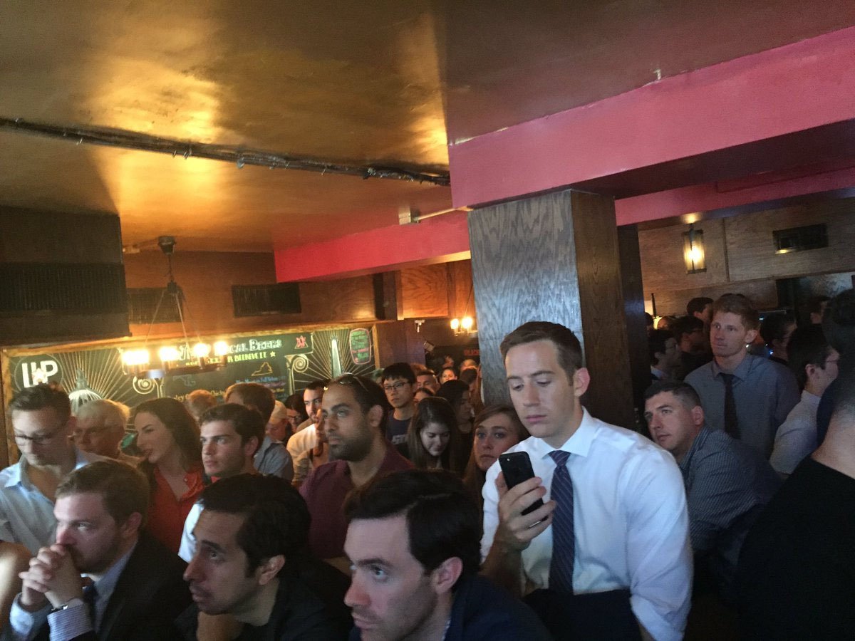 Riveted viewers at Union Pub on Capitol Hill take in the testimony. (WTOP/Anna Isaacs)
