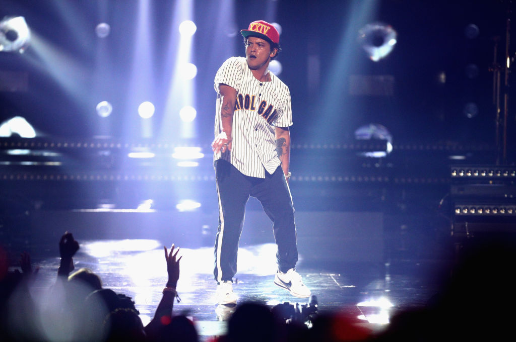 LOS ANGELES, CA - JUNE 25:  Bruno Mars performs onstage at 2017 BET Awards at Microsoft Theater on June 25, 2017 in Los Angeles, California.  (Photo by Frederick M. Brown/Getty Images )