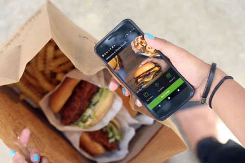 Shake Shack expands mobile ordering with Android app