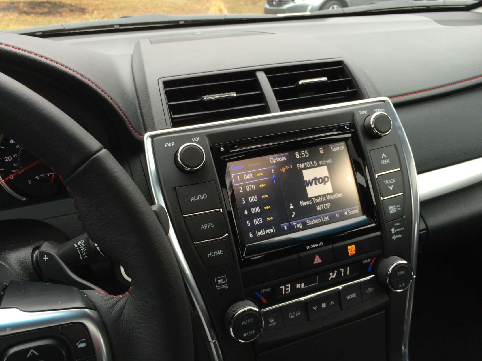 The Entune premium JBL audio and NAV system is easy to use, and the buttons are very large so you should never have a problem hitting the right one. (WTOP/Mike Parris) 