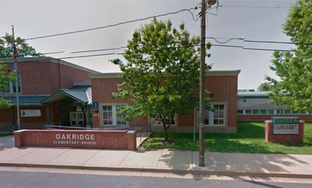 Oakridge Elementary School wants to add two relocatable classrooms and a relocatable gym building, increasing total capacity to 866. (Courtesy ARL Now via Google Maps)