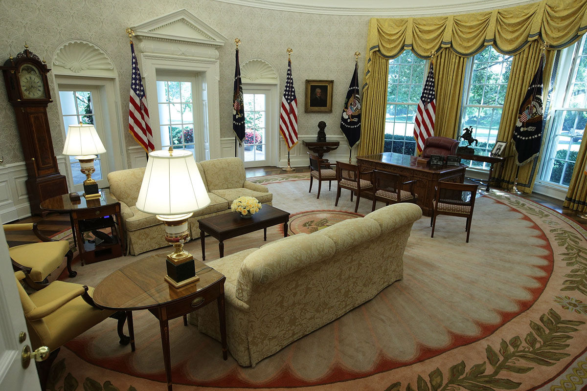 WASHINGTON, DC - AUGUST 22:  The Oval Office of the White House is seen after renovations including new wallpaper August 22, 2017 in Washington, DC. The White House has undergone a major renovation with an upgrade of the HVAC system at the West Wing, the South Portico steps, the Navy mess kitchen, and the lower lobby.  (Photo by Alex Wong/Getty Images)