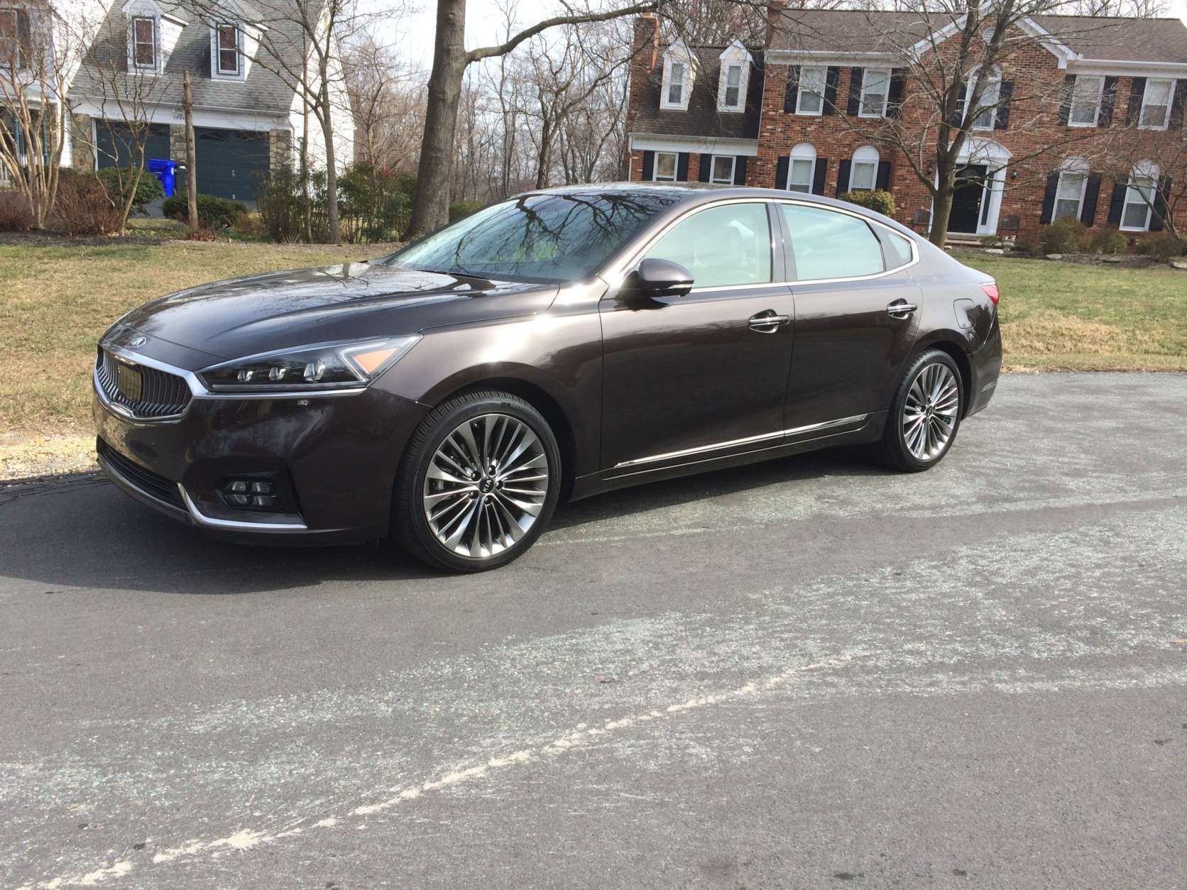 The 2017 Kia Cadenza Limited does a nice job of blurring the line between premium and luxury, offering a near luxury car for a price that’s easier on the wallet. (WTOP/Mike Parris)
