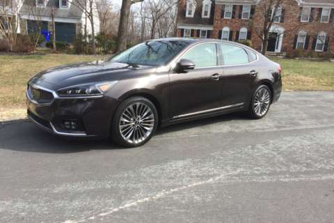 Car Review: Kia Cadenza Limited blurs the line between premium and luxury