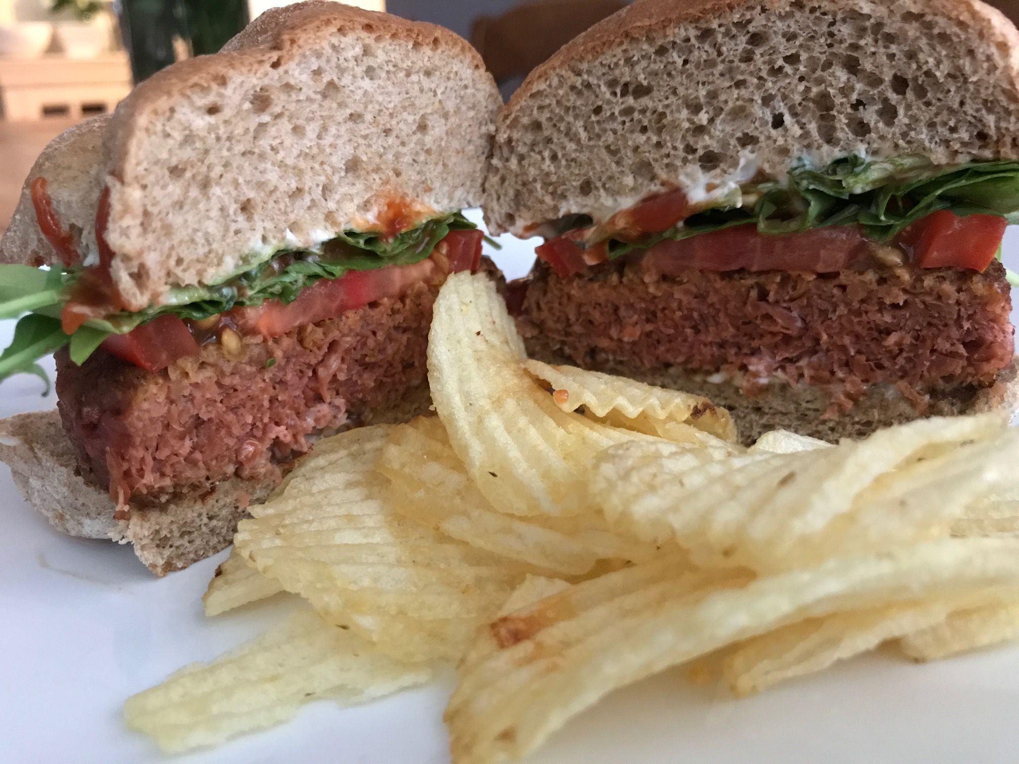 The Verdict Is in on Beyond Burger, the Meatless Burger That 'Bleeds' -  Eater