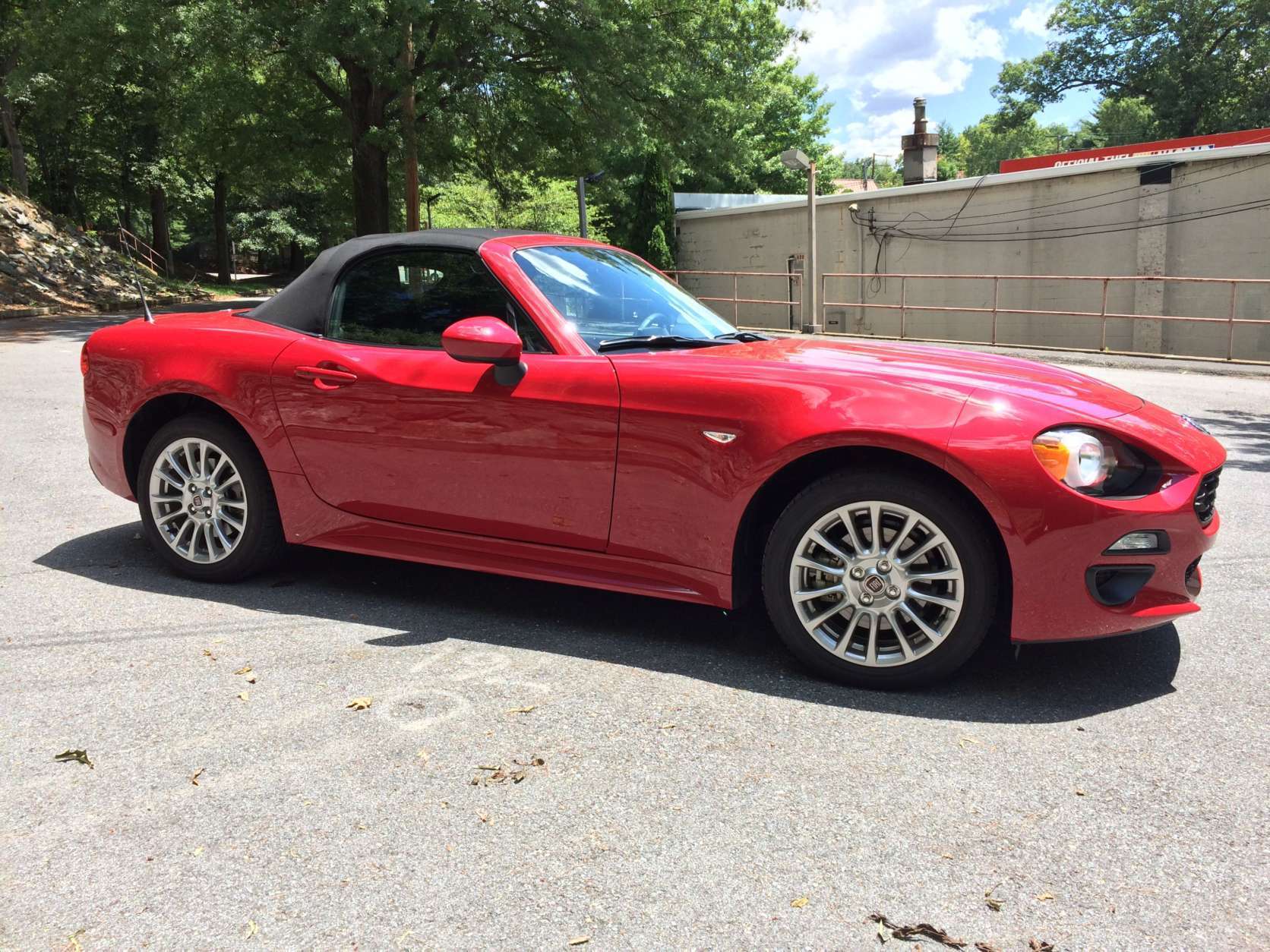 Another change that sets the Fiat 124 Spider apart is the engine. A small 1.4L turbo four-cylinder engine lives in the bigger engine compartment. (WTOP/Mike Parris) 