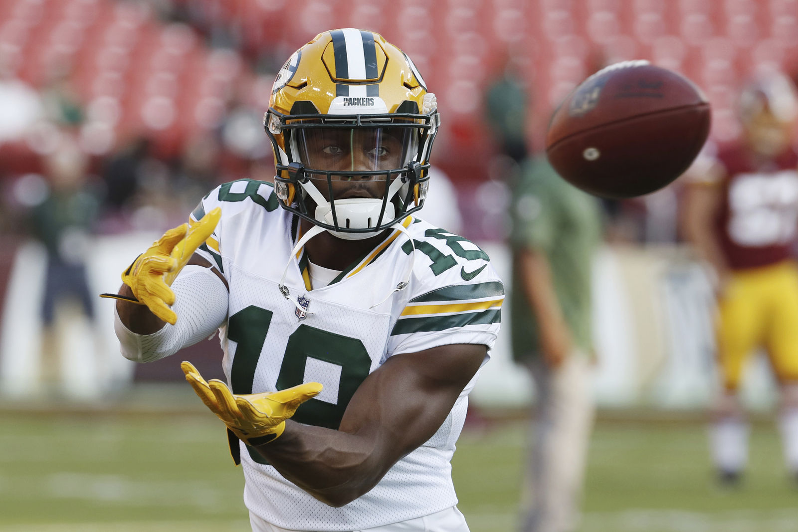 Green Bay Packers wide receiver Randall Cobb (18) warms before an NFL preseason football game against the Washington Redskins in Landover, Md., Saturday, Aug. 19, 2017. (AP Photo/Alex Brandon)