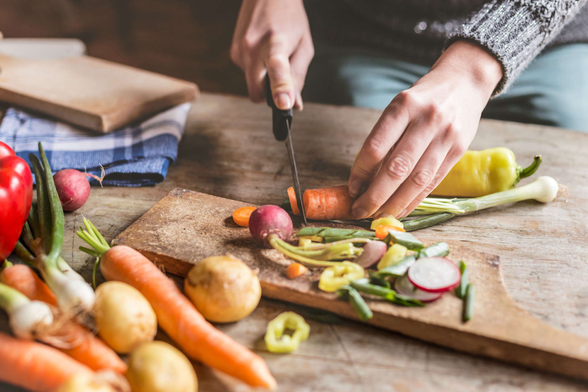 With the hustle and bustle of everyday life, it can seem almost impossible to get a healthy meal on the table. (Thinkstock)
