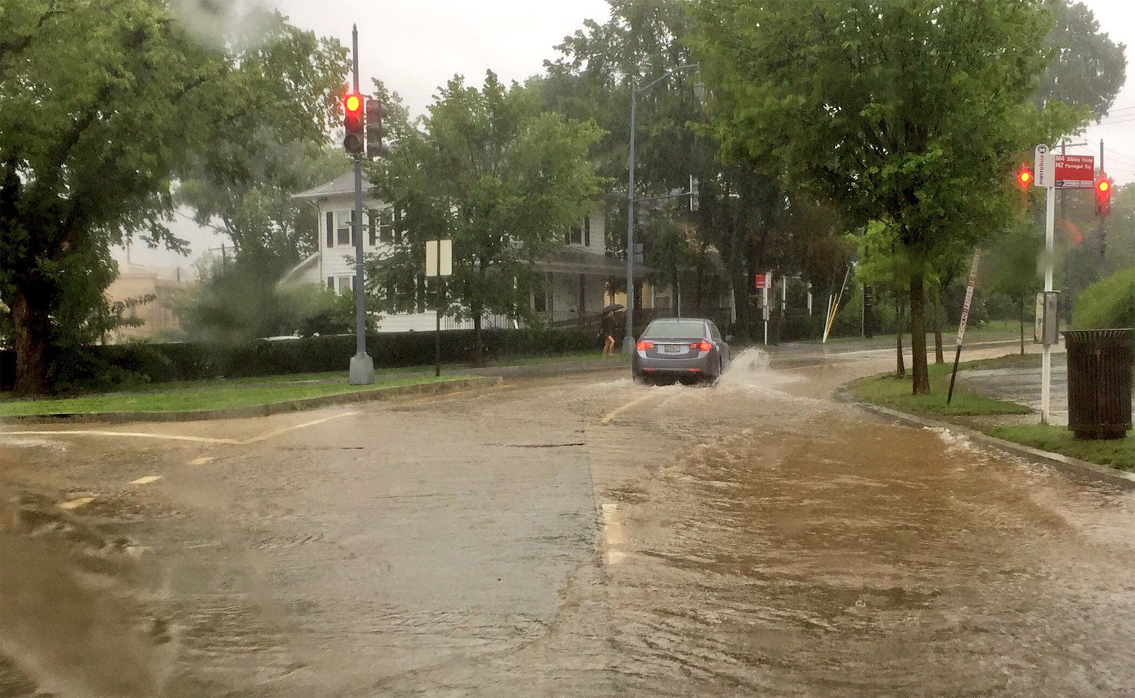 dc-area-roads-flood-after-2-inches-of-rain-wtop-news