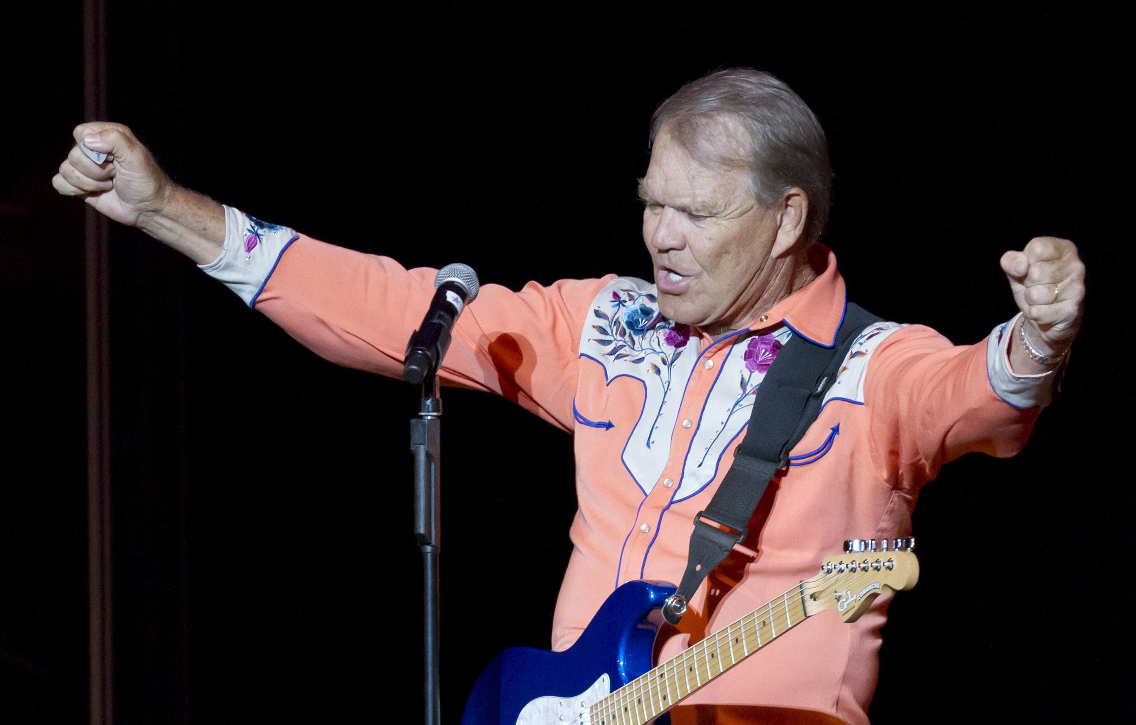 Country star Glen Campbell dies at 81 WTOP News