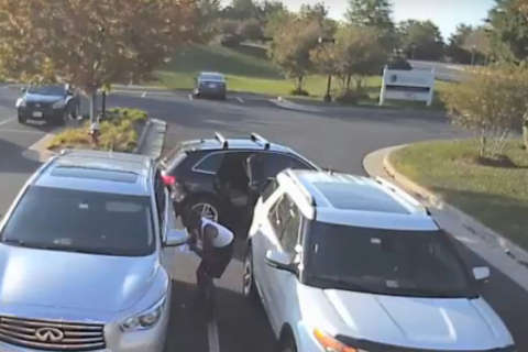 Video shows thief breaking into parked cars at Loudoun Co. day care center